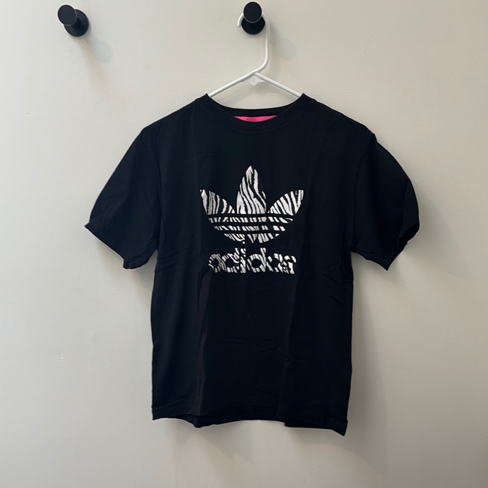 Adidas Kids Black T-Shirt, size m